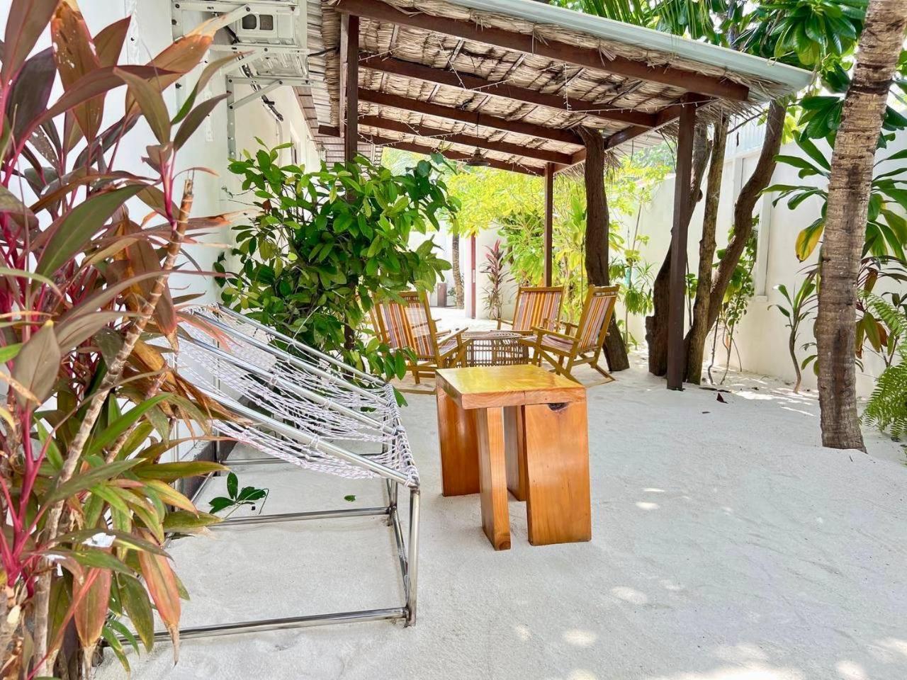 Bougan Villea Retreat Bodufolhudhoo Esterno foto